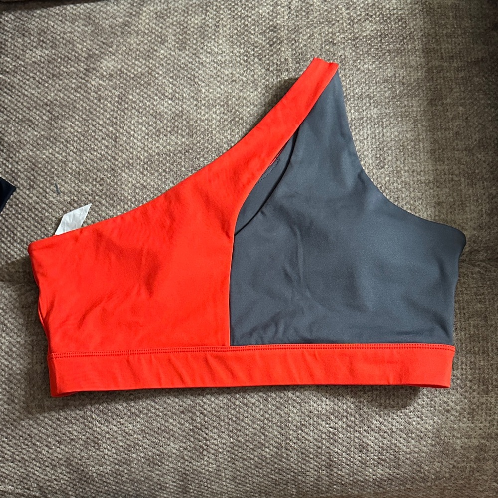 Zumba Fitness One-Shoulder Colorblock Sports Bralette - Red & Charcoal